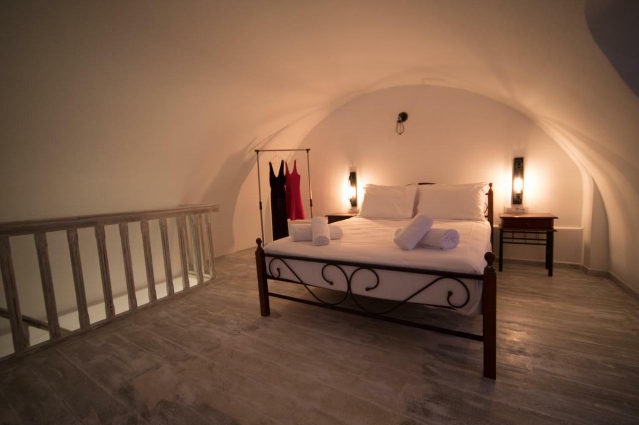 Villa Galaxy Santorini Fira  Exterior photo